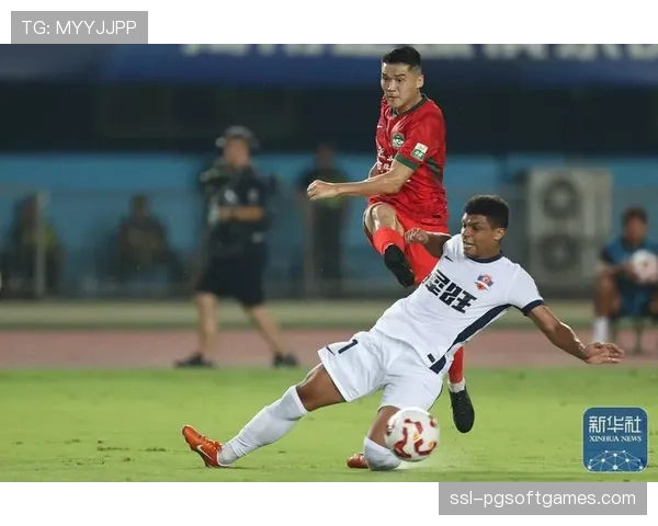 【2026年4月中超联赛·赛后·通讯通讯：从校园球场到中超舞台——专访梅州客家21岁首秀小将