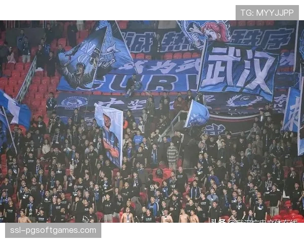 武汉三镇2-0浙江队，卡迪斯头球破门首开记录